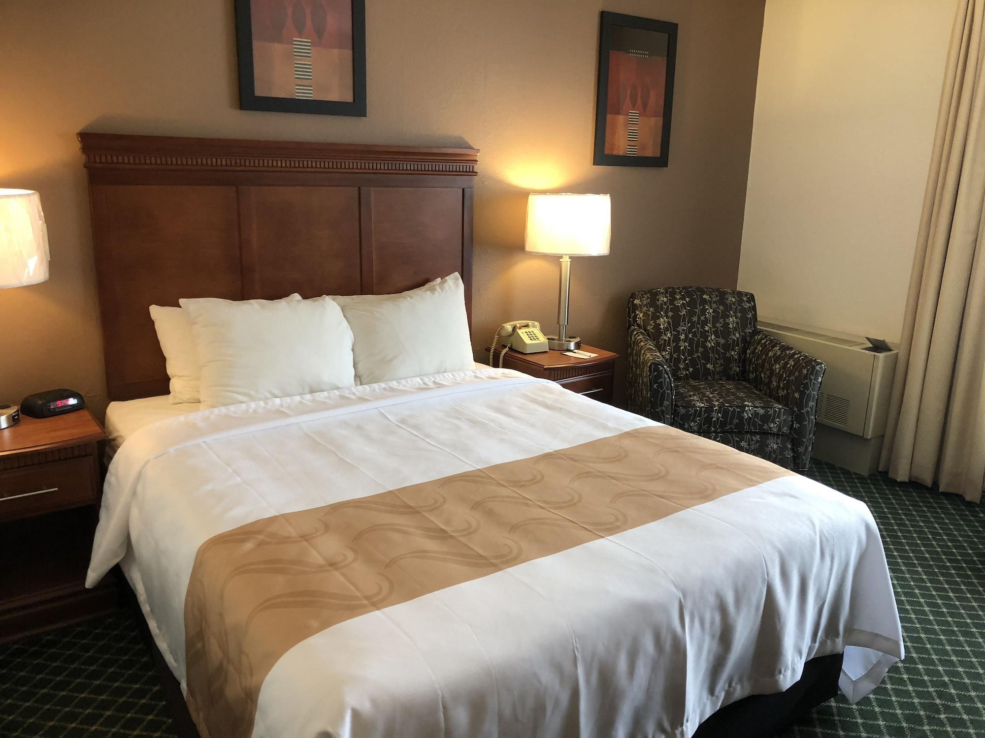 Quality Inn Colchester - Burlington Zewnętrze zdjęcie