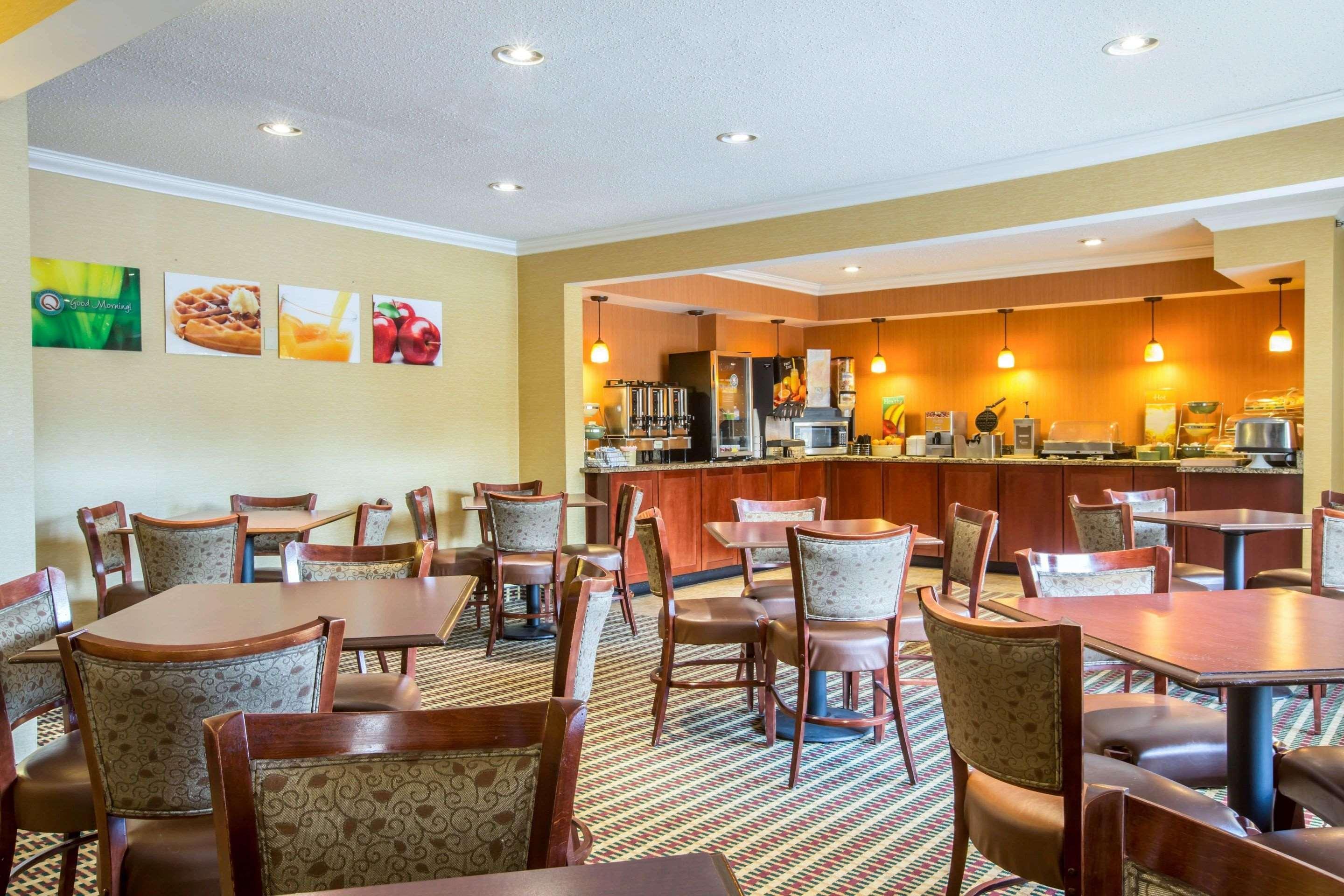 Quality Inn Colchester - Burlington Zewnętrze zdjęcie