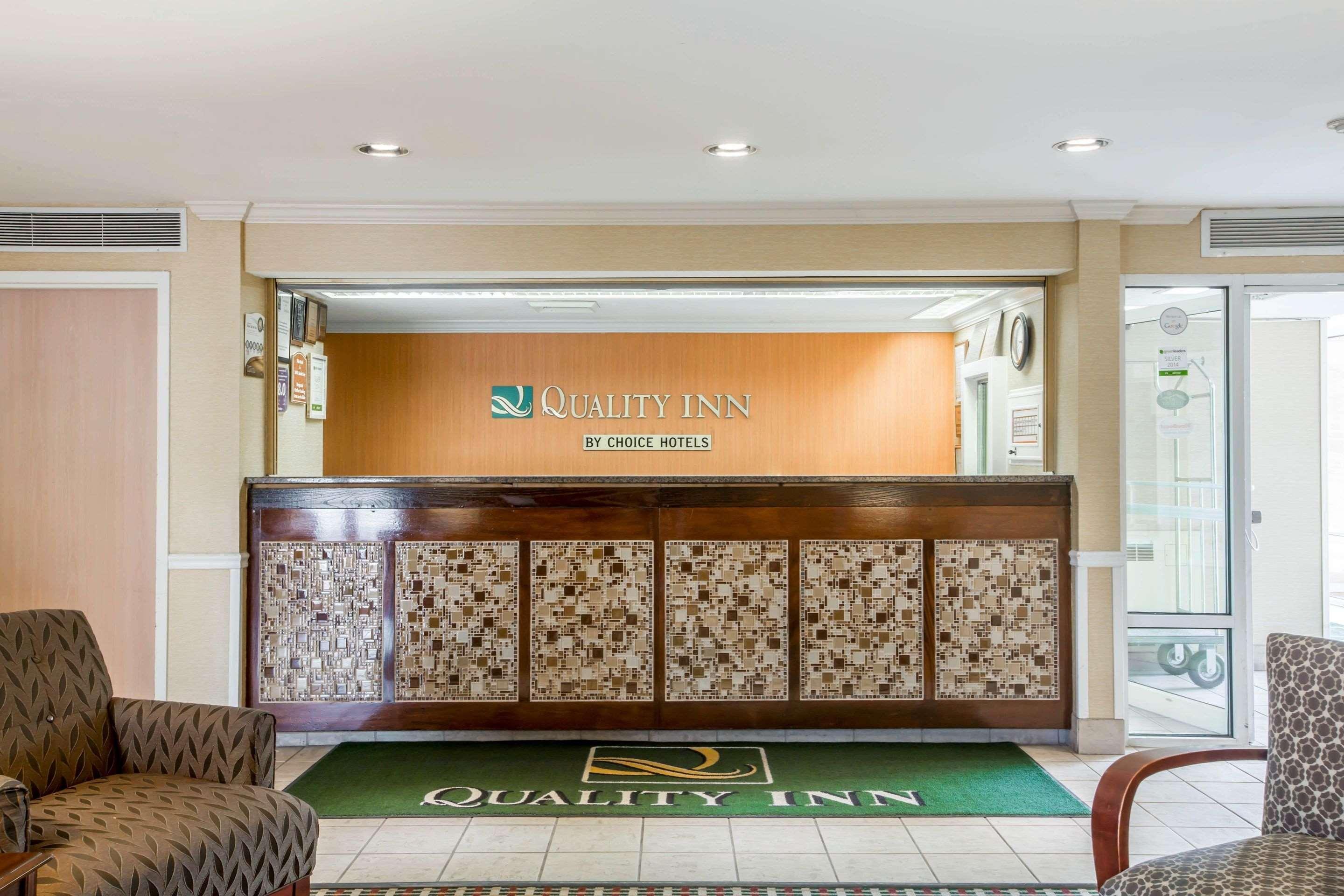 Quality Inn Colchester - Burlington Zewnętrze zdjęcie