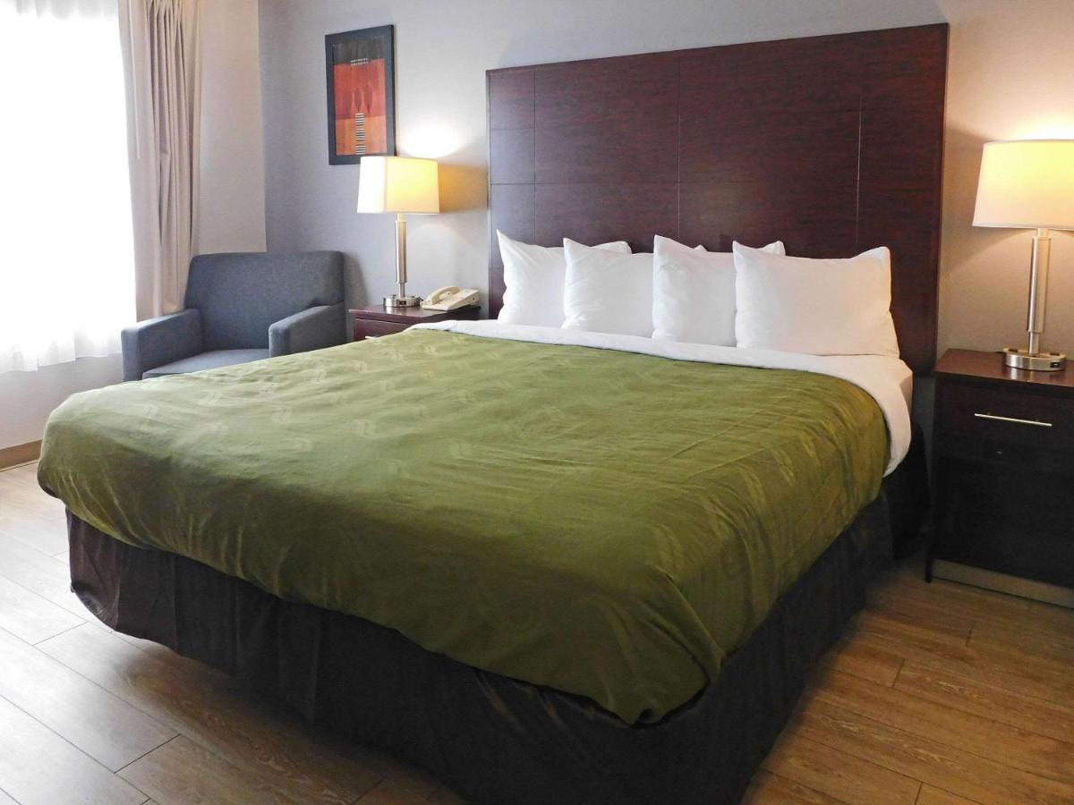 Quality Inn Colchester - Burlington Zewnętrze zdjęcie
