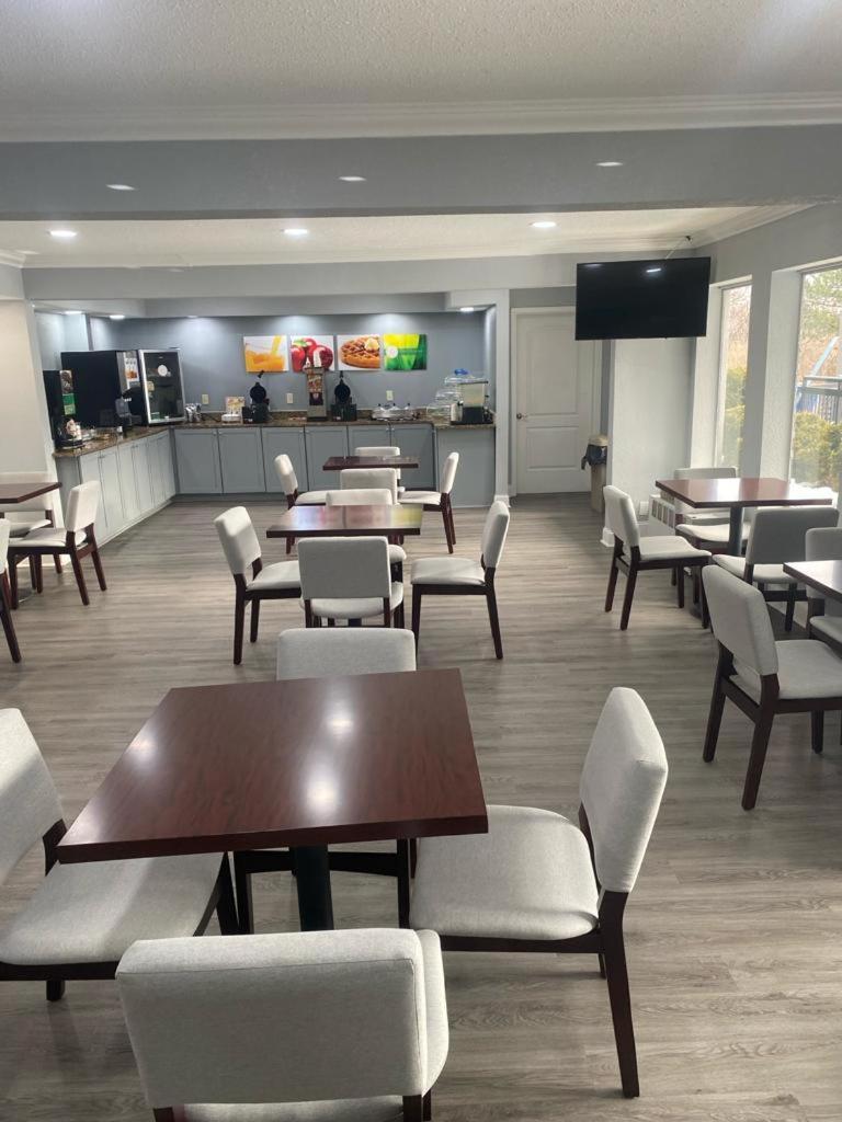 Quality Inn Colchester - Burlington Zewnętrze zdjęcie